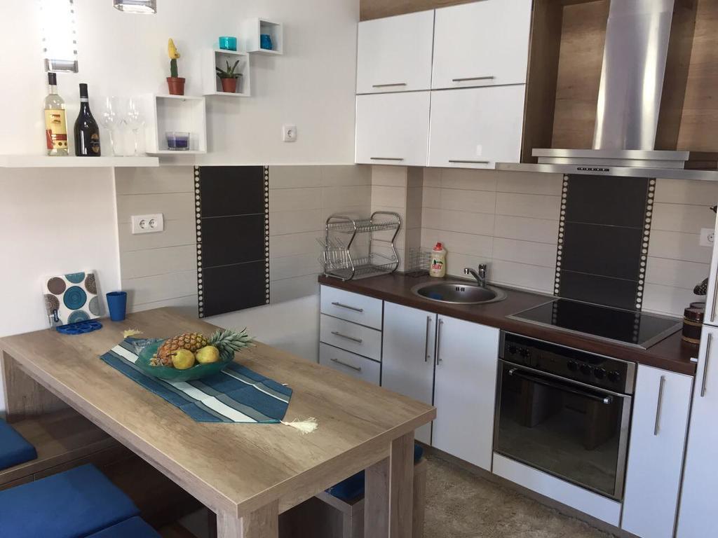 Apartman Dajana Ulcinj Exterior photo
