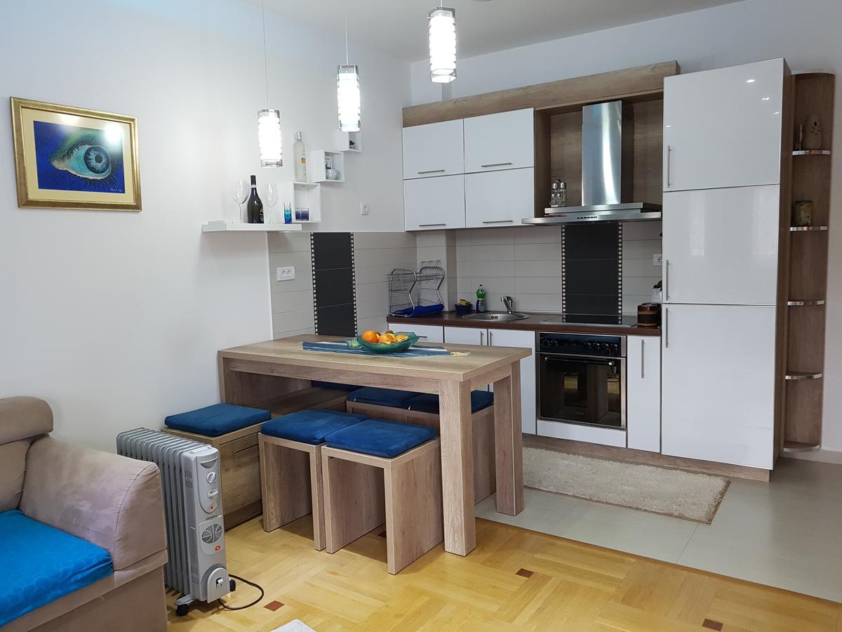 Apartman Dajana Ulcinj Exterior photo