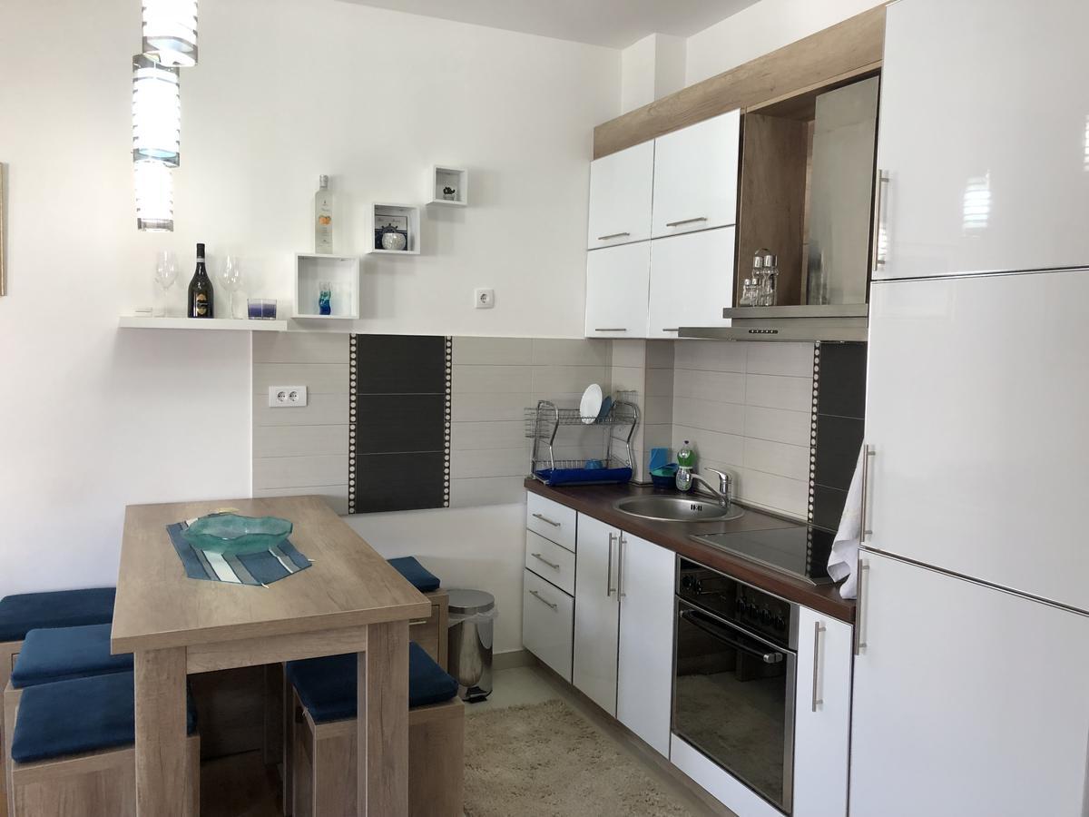Apartman Dajana Ulcinj Exterior photo