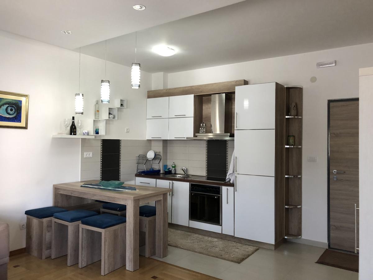 Apartman Dajana Ulcinj Exterior photo