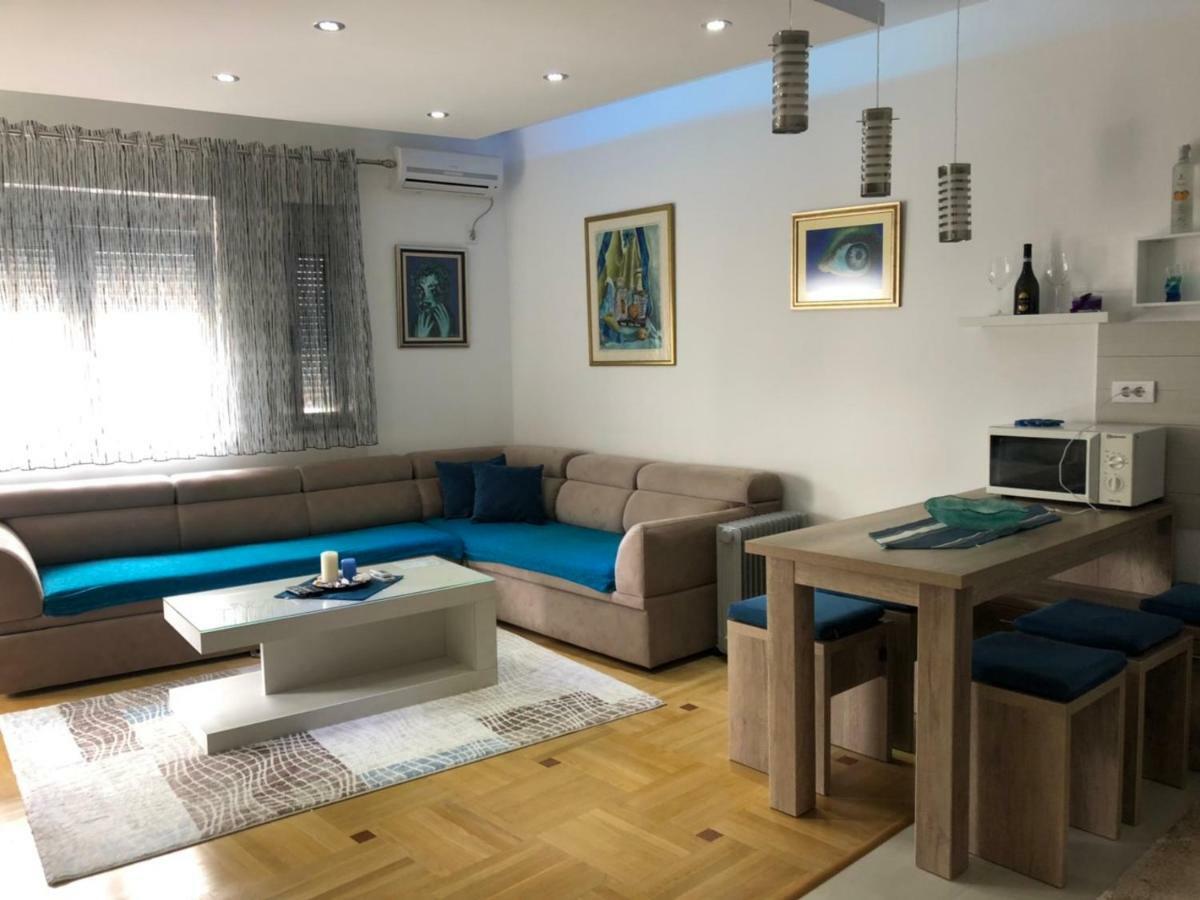 Apartman Dajana Ulcinj Exterior photo